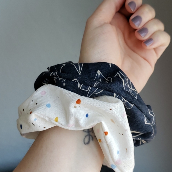 handmade Accessories - 🪡 💙 Handmade Cotton Scrunchies!